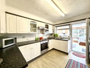 Kitchen- click for photo gallery